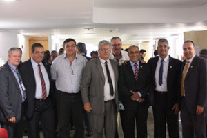 Rocha apresenta projeto de lei que regulamenta as polícias e bombeiros do país