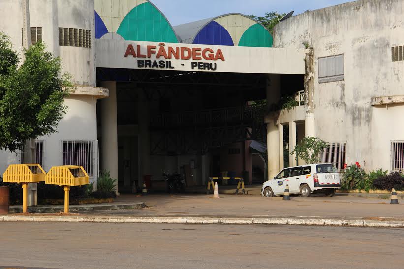 Alfândega não apresenta condições de atendimento, denunciam motoristas