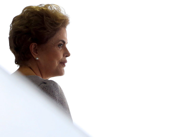“É hora de ir”: ‘Economist’ pede renúncia de Dilma