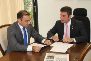 Cameli durante reunião com o superintendente da Sudam