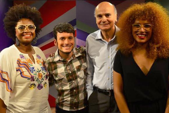 Os apresentadores do Estação Plural, Ellen Oléria, Fefito e Mel Gonçalves e o convidado do programa de estreia, o médico Drauzio VarellaImagem de divulgação/TV Brasil