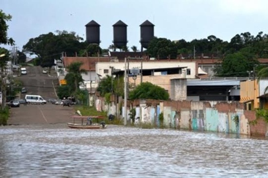 Rio Madeira ultrapassa cota de alerta; rio Acre continua subindo de forma rápida