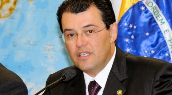 Ministro Eduardo Braga entra com recurso para assumir o governo do Amazonas