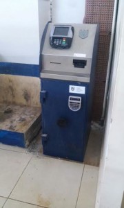 Dupla tentou violar um caixa eletrônico