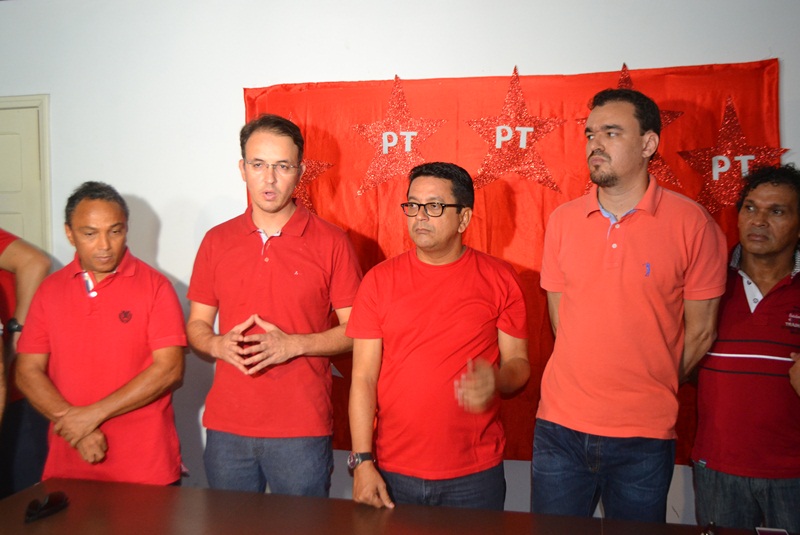 Petistas do Acre saem em defesa de Lula e convocam população para ir às ruas