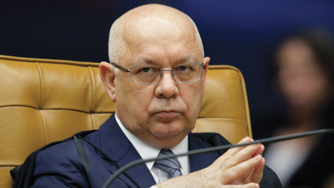 Teori manda Moro enviar investigação de Lula para o STF e coloca sigilo em gravações