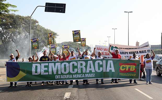 Protestos fecharão avenidas de São Paulo e Rio de Janeiro neste domingo de votação