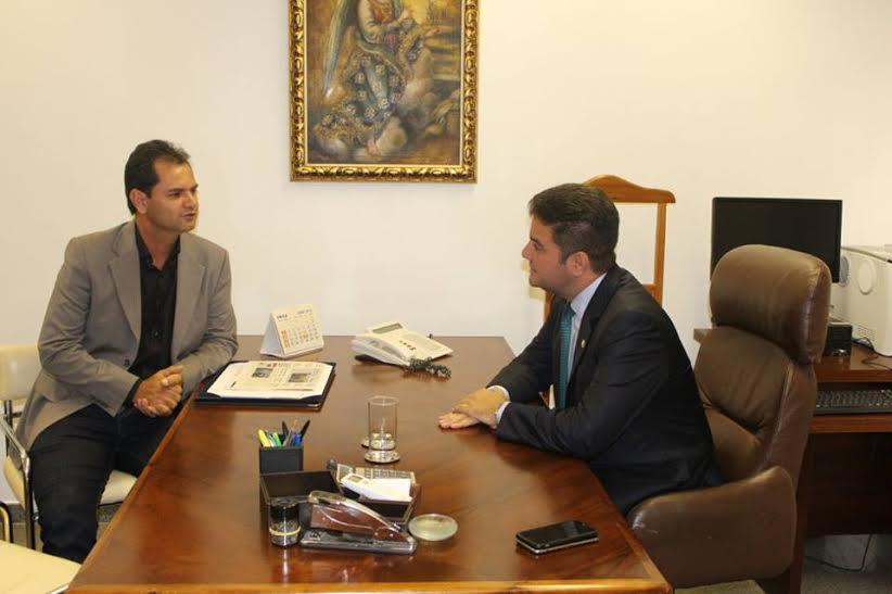 O prefeito se reuniu com o senador Gladison Camelli/Foto: Assessoria