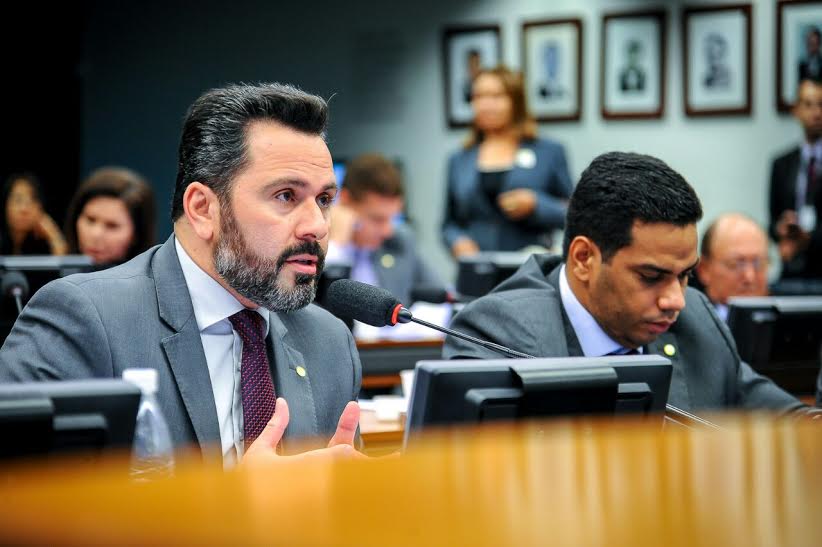Alan Rick promoverá debate sobre situação dos voos para região Norte