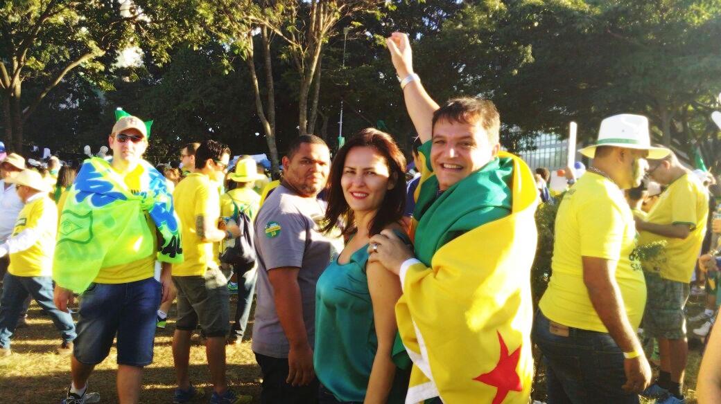 “Começa hoje no Brasil uma faxina nacional”, diz Bittar direto de manifestação em Brasília