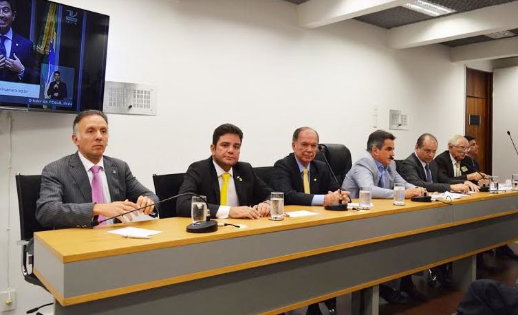 Gladson pede união do Partido Progressista em torno do impedimento de Dilma