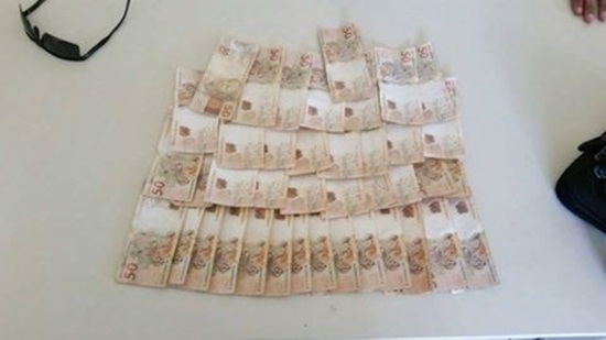Homem encontra R$ 4 mil na rua e acaba preso por se negar a devolver dinheiro ao dono