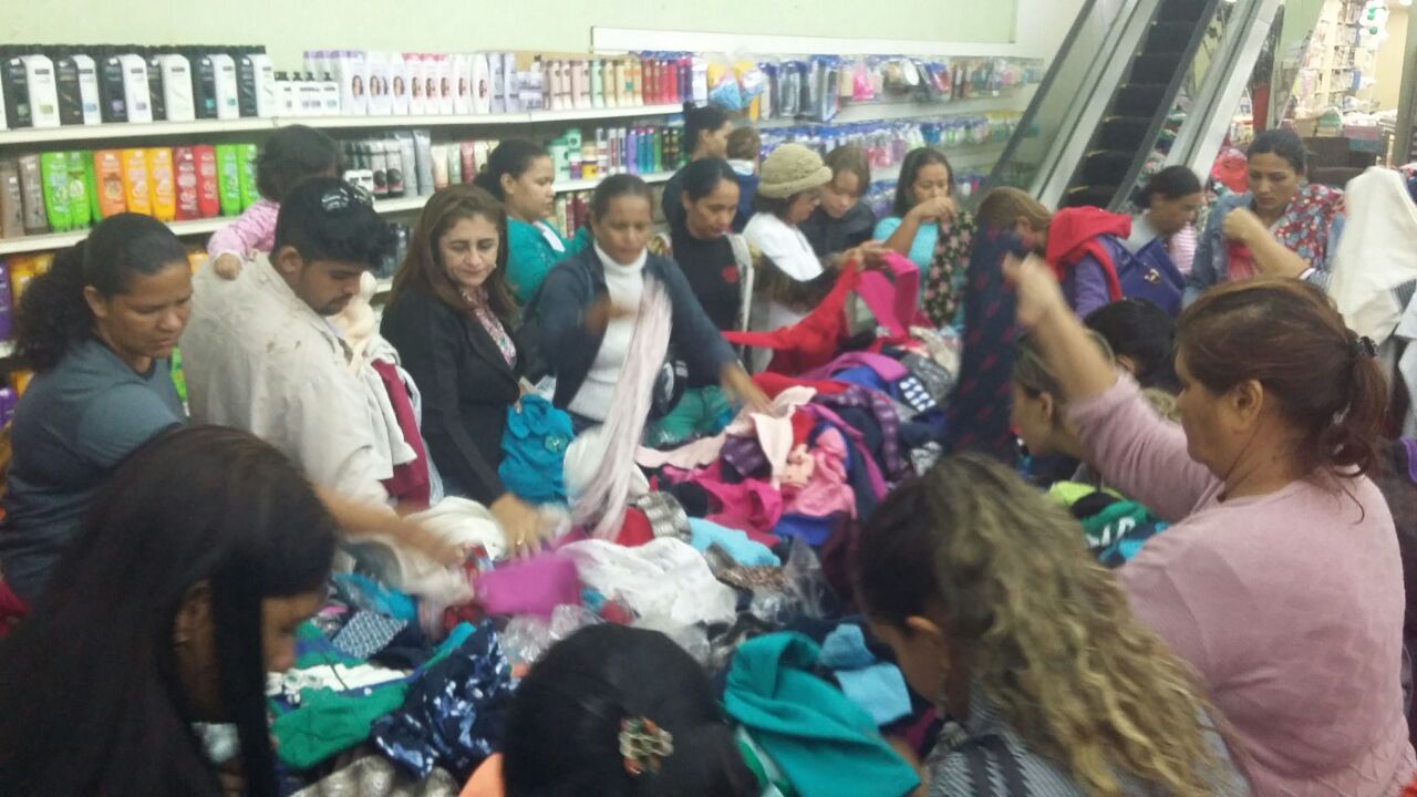 Comerciantes de roupas ‘agradecem’ frente fria no Acre; vendas aumentam