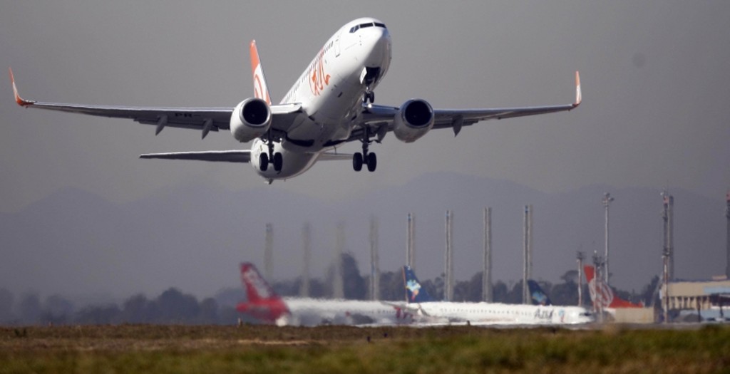 Frente Fria: tempestade causa cancelamento e atraso de voos no aeroporto de Rio Branco