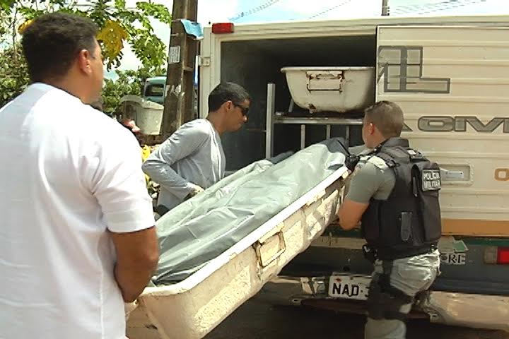 Homem é encontrado morto no Calafate; polícia suspeita de overdose