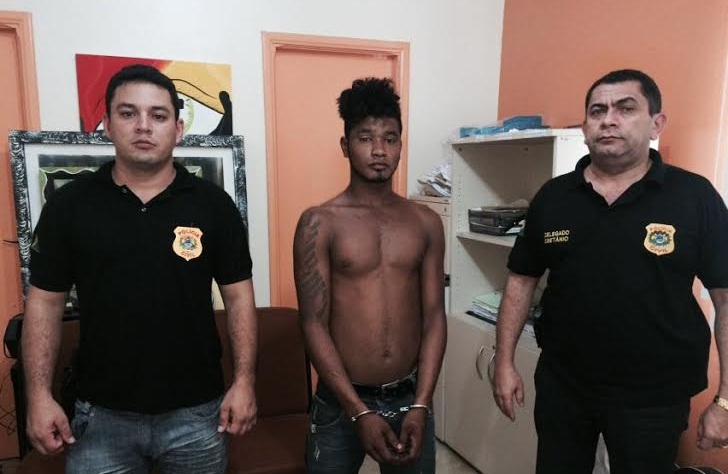 Homem que matou o próprio irmão a facadas é preso pela Polícia Civil, em Tarauacá