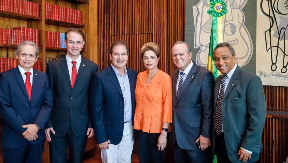 Tião Viana e deputados acrianos se reúnem com Dilma para tentar barrar impeachment