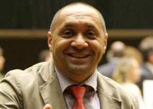 “Pela Florentina, minha amante e meu filho que vai nascer em 2020 voto sim”, ironiza Tiririca
