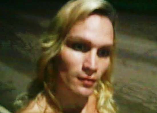 Travesti “Ana Hickmann” é assassinada com 2 tiros em parada de ônibus