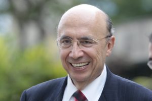 Brasil, Brasília, DF. 30/03/2010. O presidente do Banco  Central, Henrique Meirelles, concede entrevista coletiva no Centro Cultural Banco do Brasil (CCBB), em Brasília, Distrito Federal. - Crédito:DIDA SAMPAIO/AGÊNCIA ESTADO/AE/Codigo imagem:55540