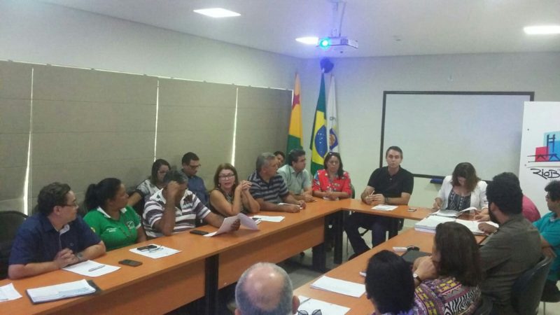 Representantes da Assemurb e comissão fecham acordo com prefeito Marcus Alexandre