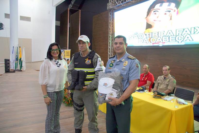 Detran lança campanha “Não tire a faixa da cabeça” para conscientizar condutores