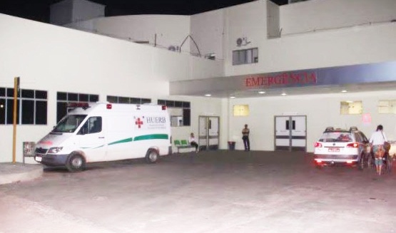 Jornalista denuncia falta de médicos em plantão no PS; paciente é levado para o Hospital das Clínicas