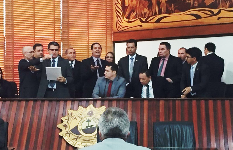 Presidente Ney Amorim empossa ex-secretário Jamyl Asfury como deputado estadual