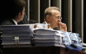 O presidente do Senado, Renan Calheiros, durante a leitura do relatório sobre processo de impeachment