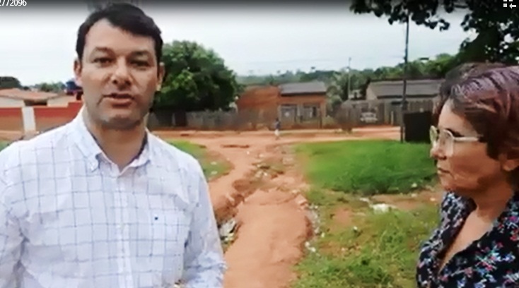 Em vídeo, advogado Roberto Duarte denuncia abandono de ruas no bairro Jorge Lavocat
