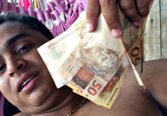 Servidor é preso por passar informações de blitz e operações policiais para facção criminosa