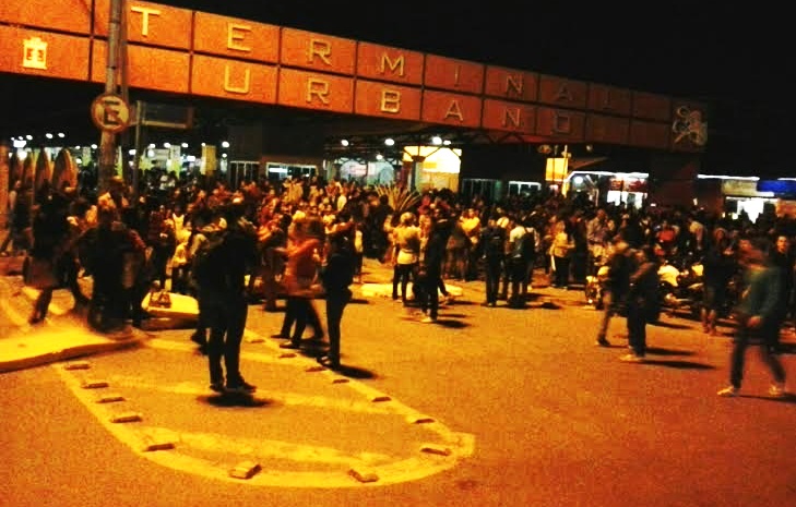 Manifestantes fecharam o Terminal Urbano