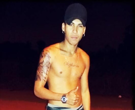 Jovem é assassinado com 16 facadas na frente de crianças durante aniversário no bairro Eldorado