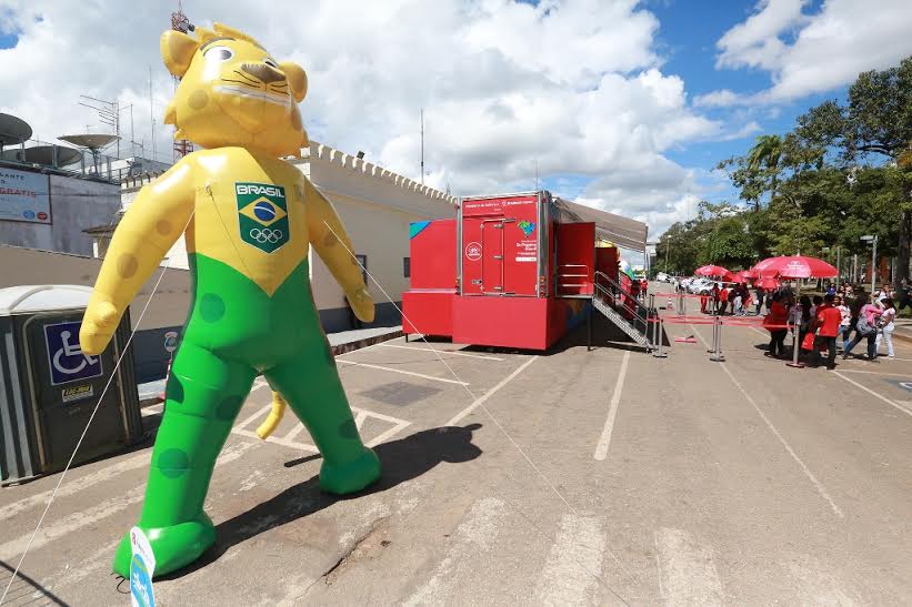 Museu da Tocha chega a Rio Branco e atrai centenas de visitantes na Praça da Revolução