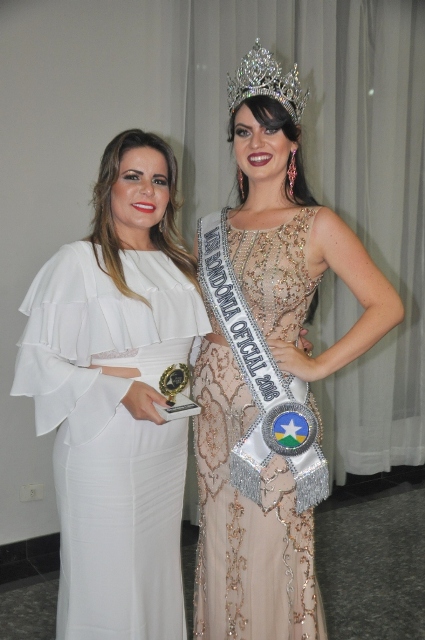 Charlene Lima recebe prêmio “Oscar Mulher Notável” (5)