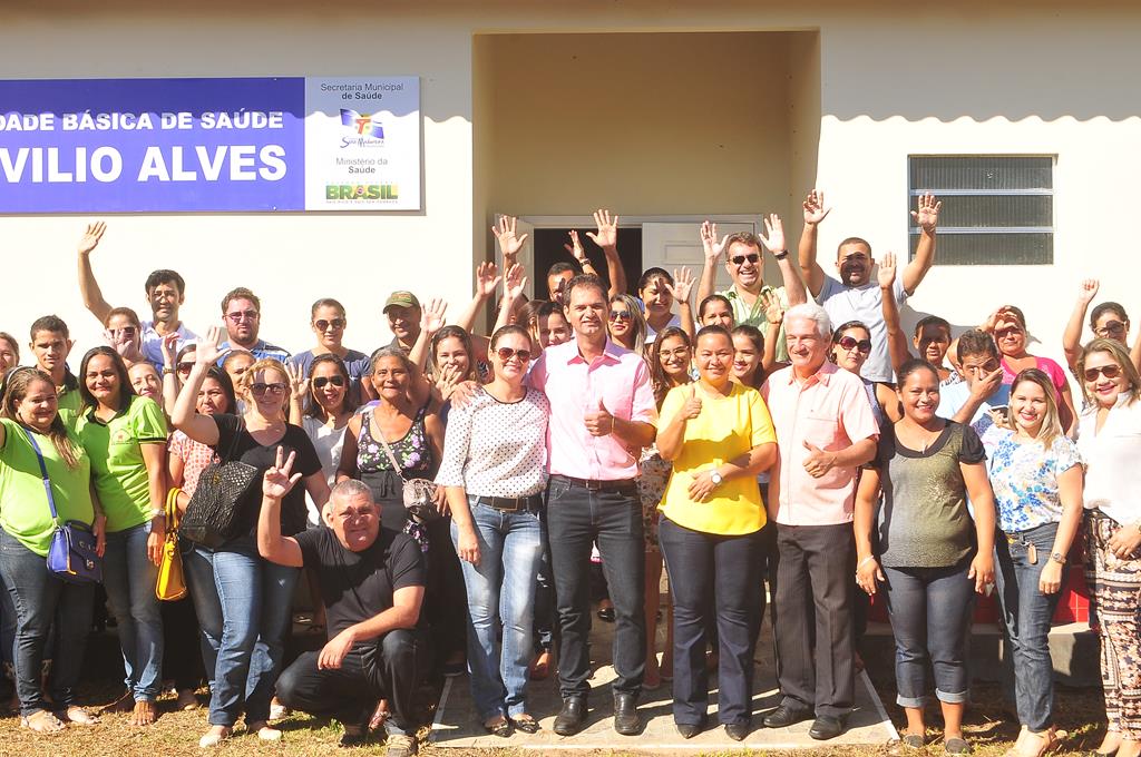 Prefeito de Sena Madureira inaugura unidade de saúde da comunidade Boca do Caeté