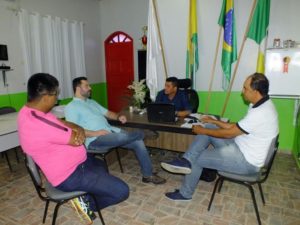 Alan durante visita ao prefeito de Santa Rosa