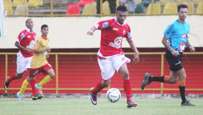 Rio Branco contrata atacante Araújo Jordão para disputa do Campeonato Brasileiro da Séride D