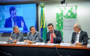 Deputado cobrou esclarecimento sobre o programa 'Mais Médicos' /Foto: Assessoria