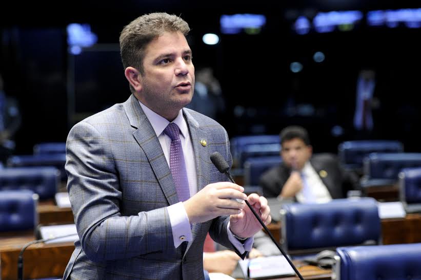 Senador acreano quer limitar cobrança abusiva de juros no cartão