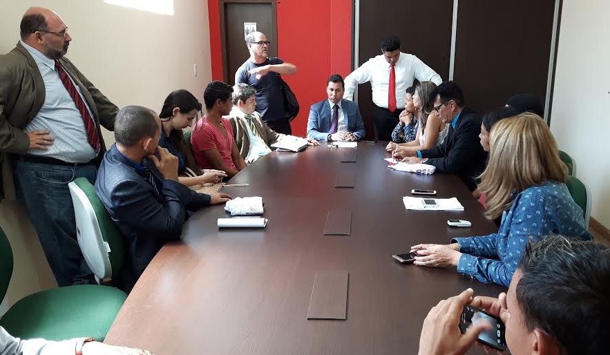 Empresa de ônibus demite quase 100 funcionários; demitidos denunciam irregularidades