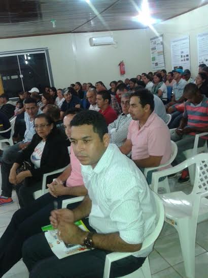 Sintesac conquista aumento do PCCR dos trabalhadores de Epitaciolândia