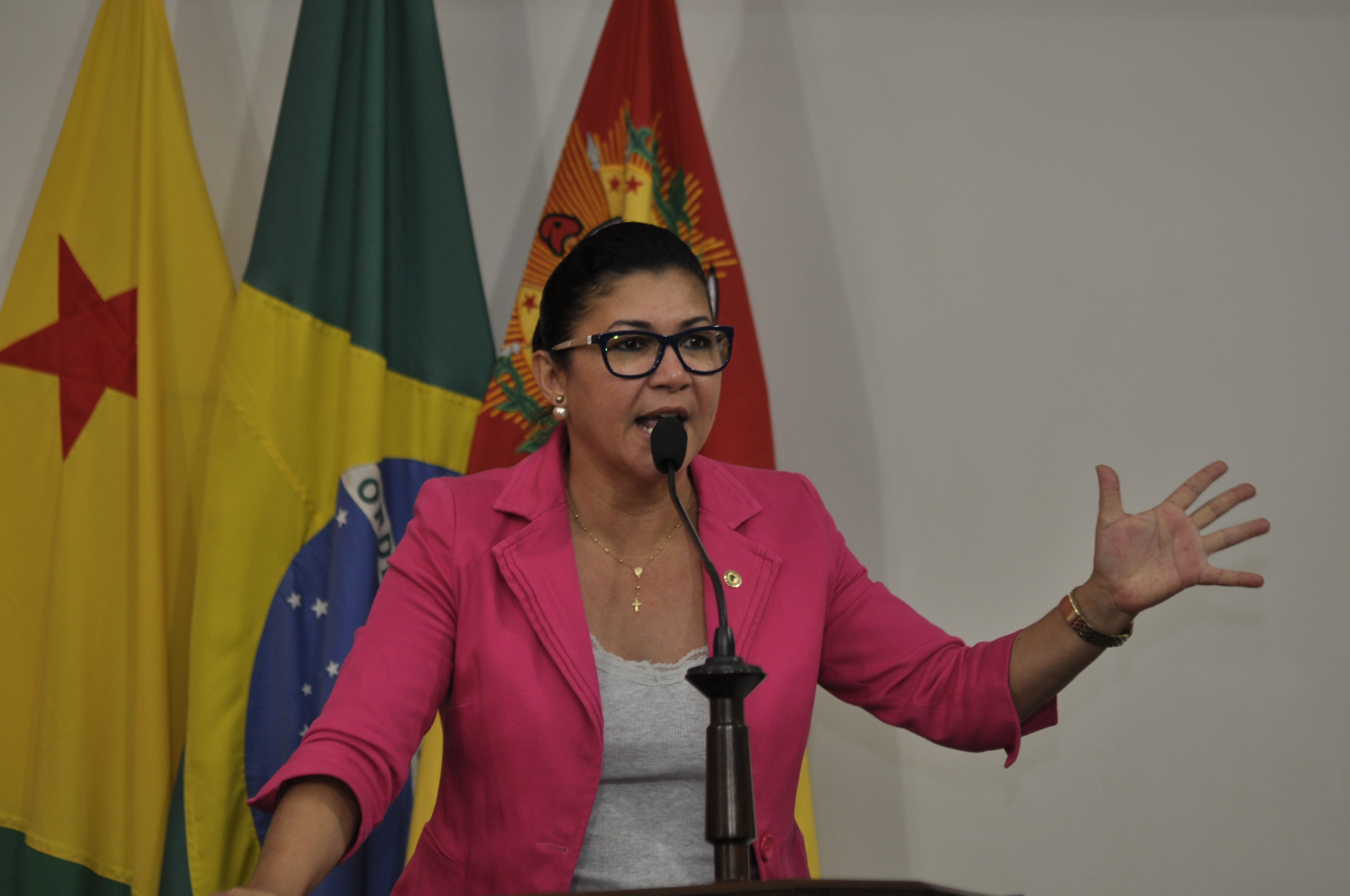 Sinhasique diz que famílias do PA Walter Arce estão desassistidas pelo poder público
