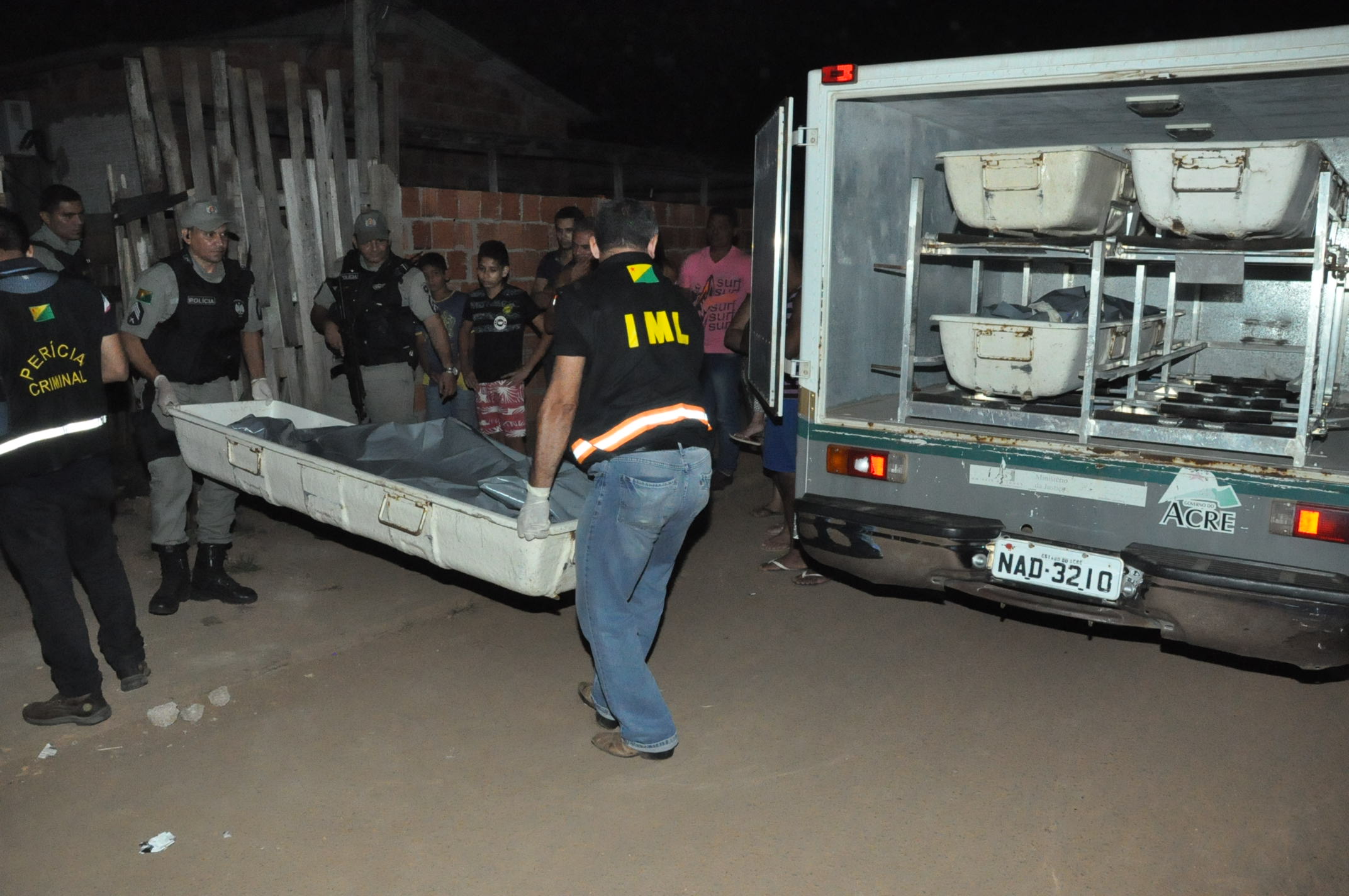 Homem é morto com sete tiros na cabeça ao ter casa invadida no Bairro Areal