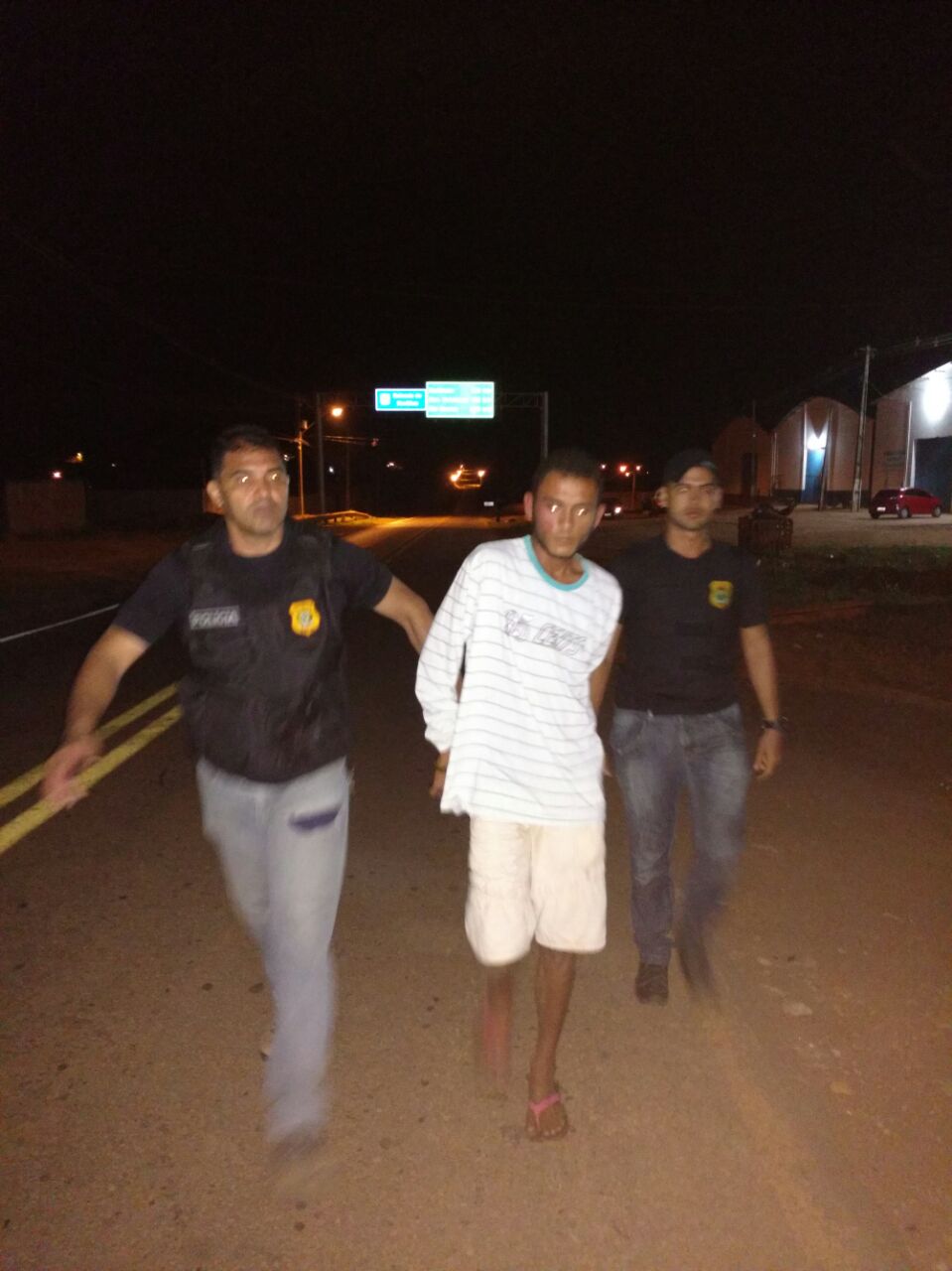 Homem acusado de comercializar drogas é interceptado pela policia