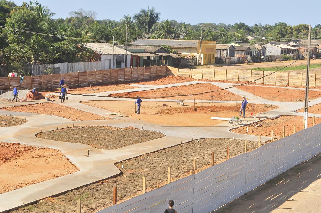 Progresso: Prefeitura de Sena Madureira inicia construção de Praça da Juventude