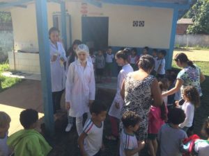 Acadêmicos da Uninorte voluntários no projeto /Foto: Reprodução