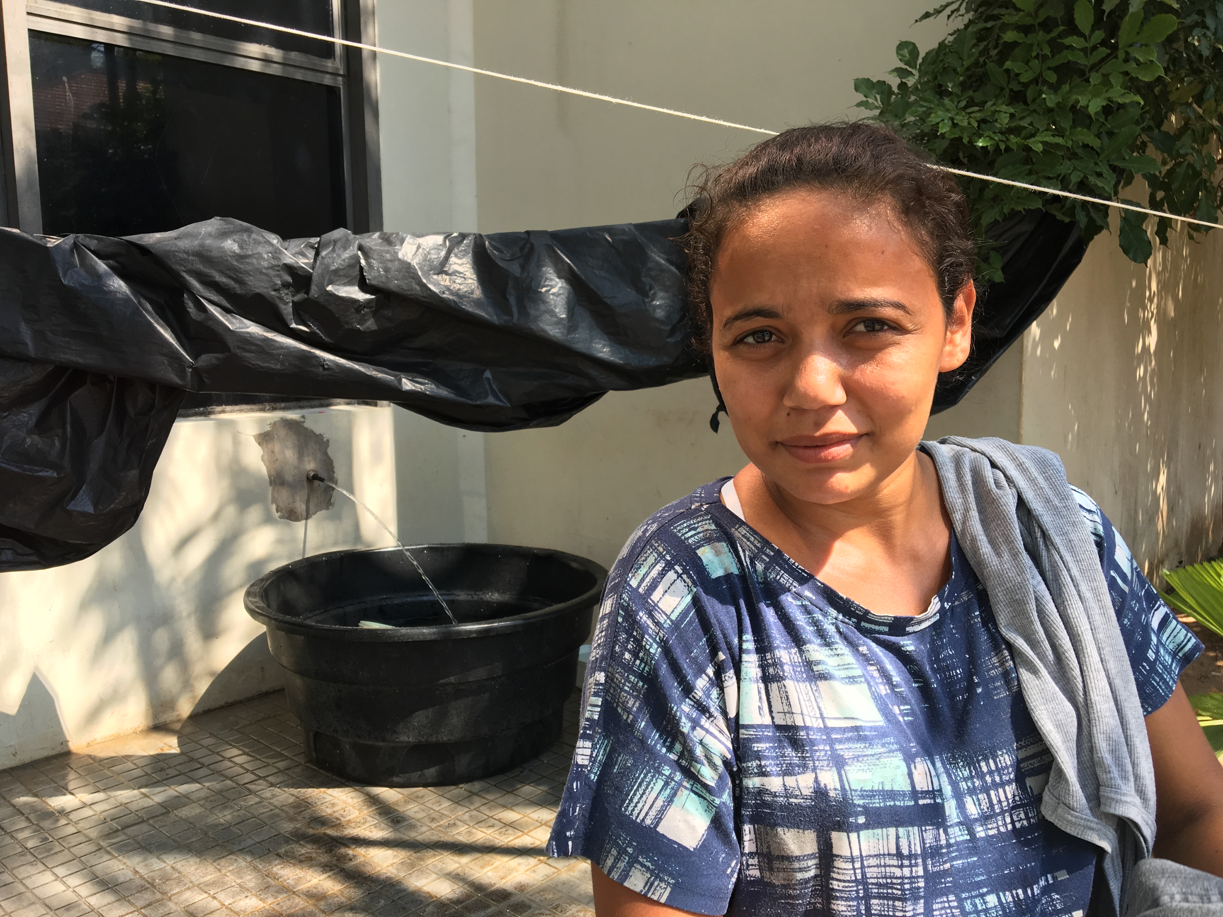 Mulher acampada na Aleac engravida e filho pode nascer no hall do Legislativo