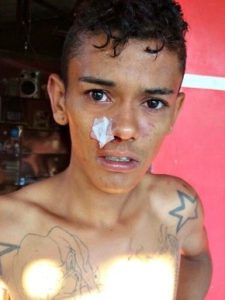 jovem_espancado