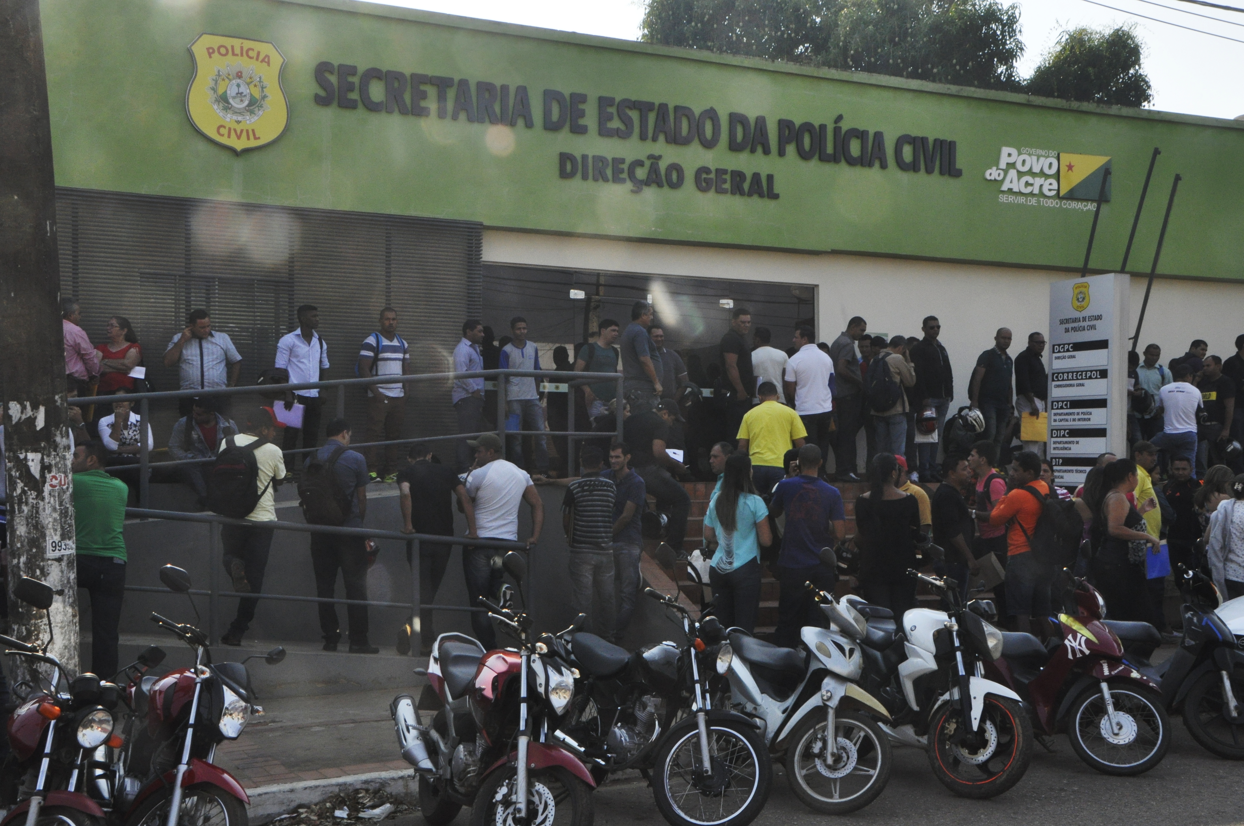 Apesar do clima de terror, 2 mil candidatos já se inscreveram no concurso para agente penitenciário